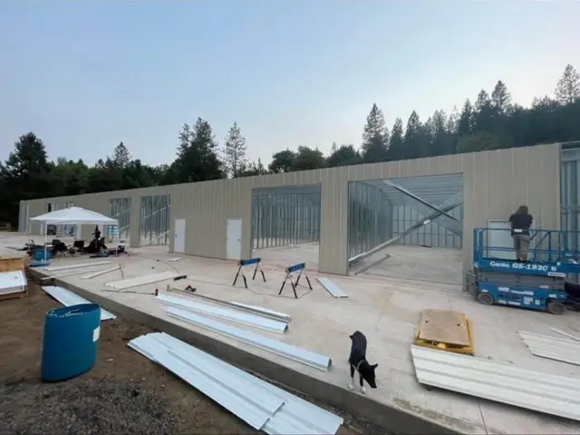 Commercial metal building siding installation near White City OR – RP Construction Management