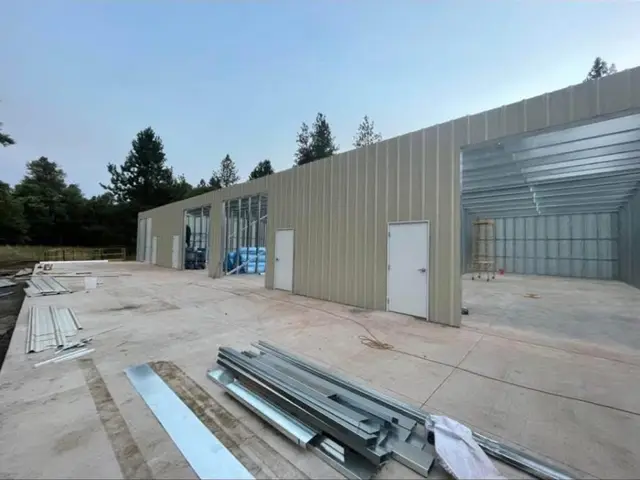 Commercial building exterior with metal siding near Central Point OR – RP Construction Management