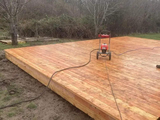 New cedar deck platform build near Eagle Point OR – RP Construction Management